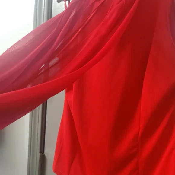 VENUS Vibrant Red Sleeveless Blouse W/ Fringe - Picture 3 of 7